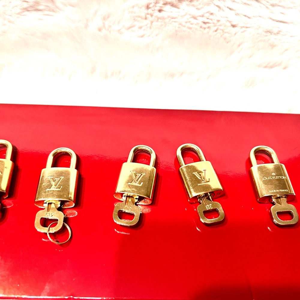 Louis Vuitton Lock and key